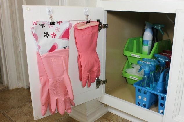 material of the week command hooks, Image courtesy of Maria Daniels Marquez