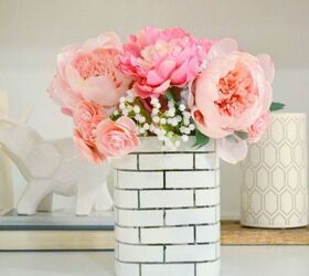 12 stunning ways to get that exposed brick look in your home, Create a faux brick floral centerpiece