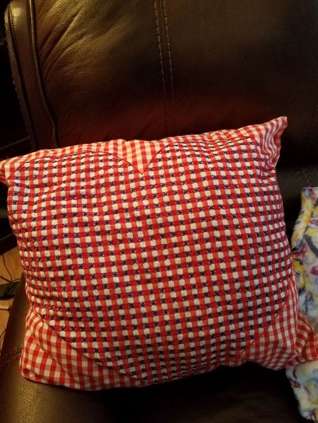 easy valentine wreath, Original Pillow