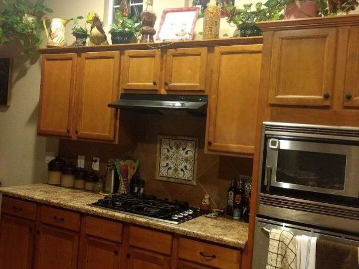 q what color should i paint my cabinets