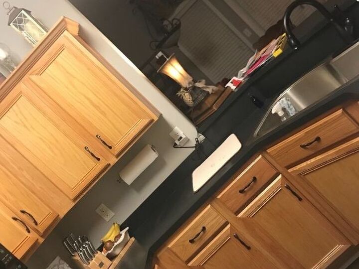 q any ideas for faux painting that wall between countertops and cabinets