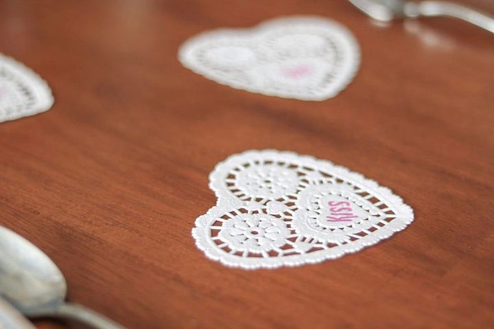 ideia de decorao de mesa dos namorados cheia de amor