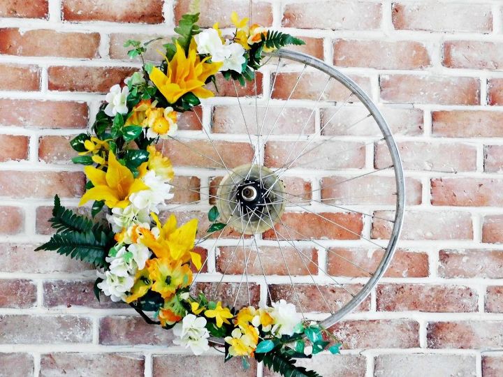 bicycle wheel wreath