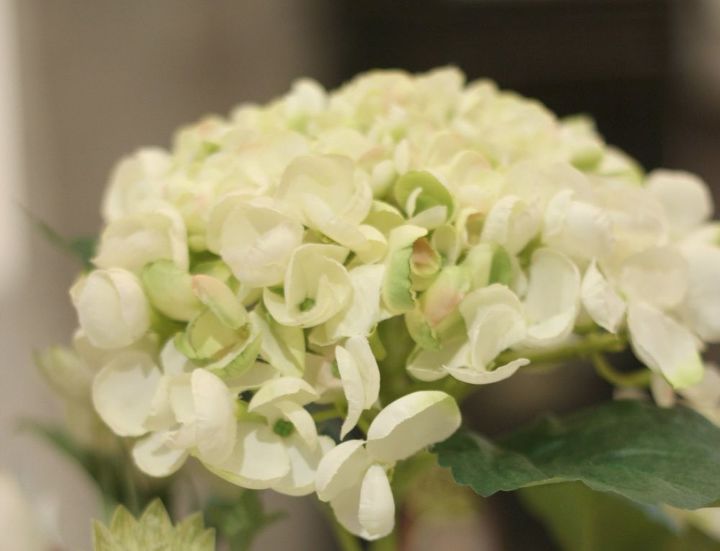 how to create an elegant silk floral arrangement