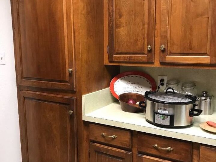 q what is the paint to use for kitchen cabinets