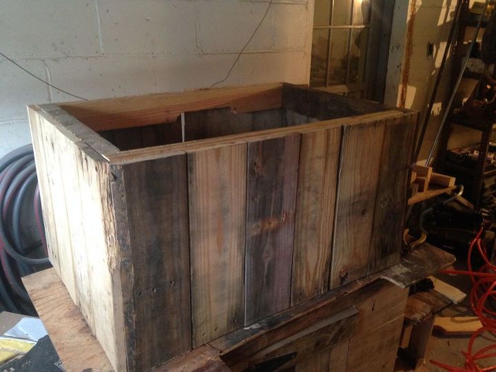 pallet chest