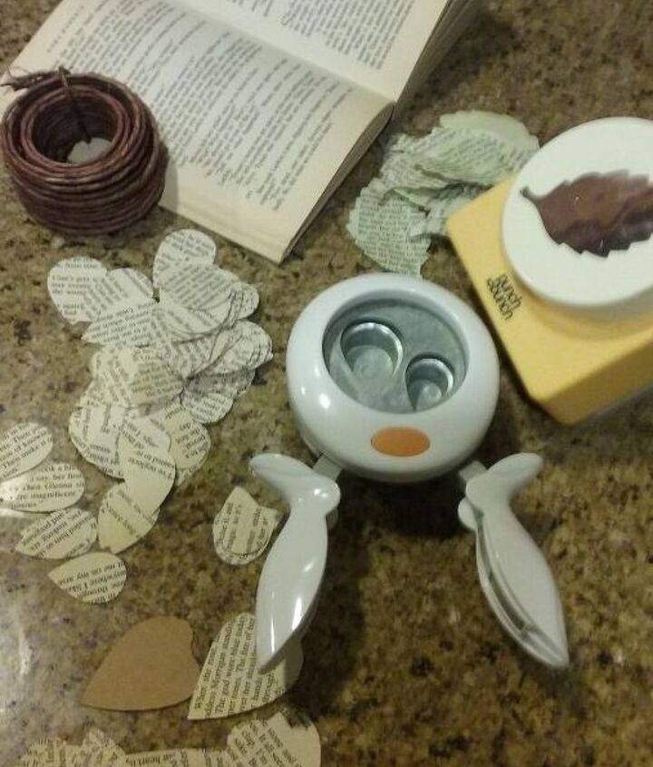 faux roses the paper variety, Materials