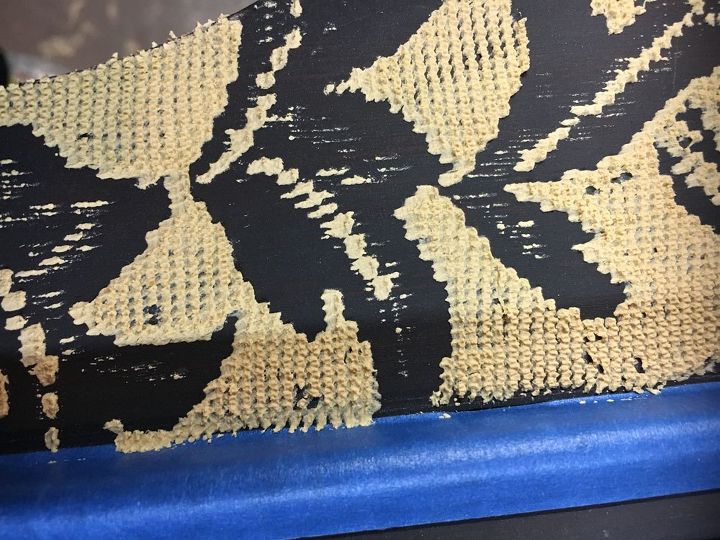 secretary in black lace, Close up picture of the dry Textura Paste