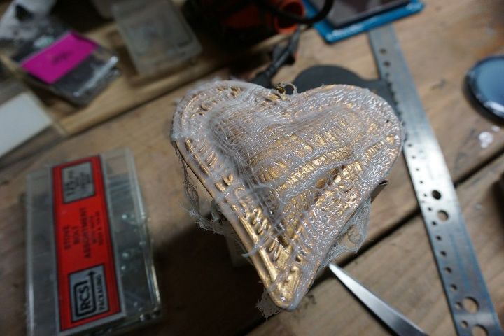 make a faux antique finish with cheesecloth