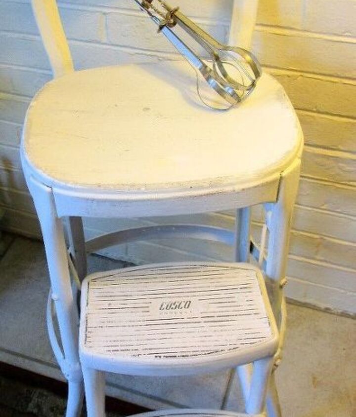 chalk paint magic there s money in the basement, Chalk painted vintage kitchen stool