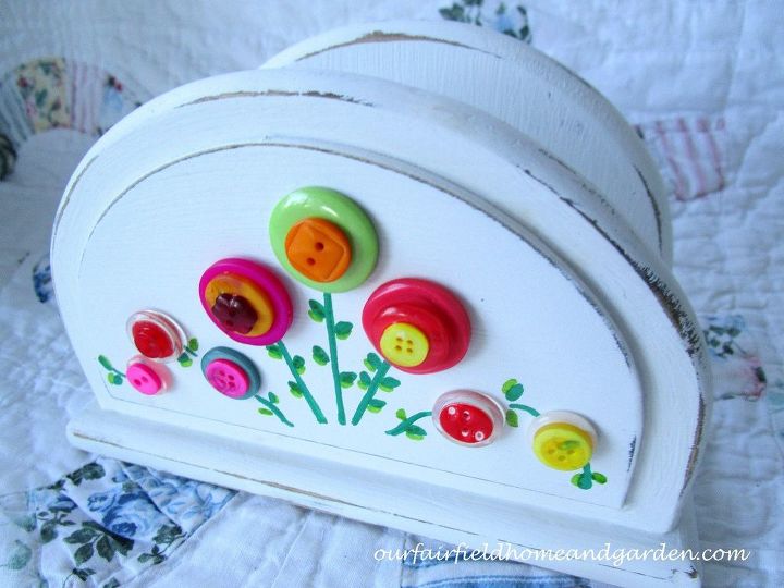 chalk paint magic there s money in the basement, Napkin Holder with button flowers