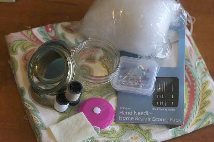 homemade mason jar pin cushion and sewing kit