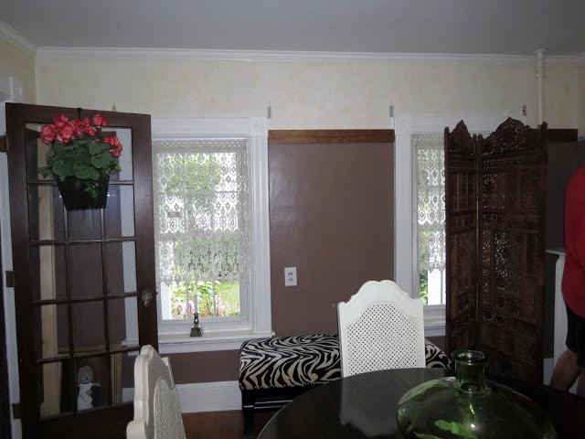 wallpaper vs stencil