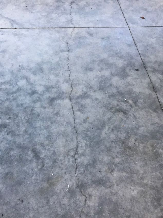 q crack in concrete floor
