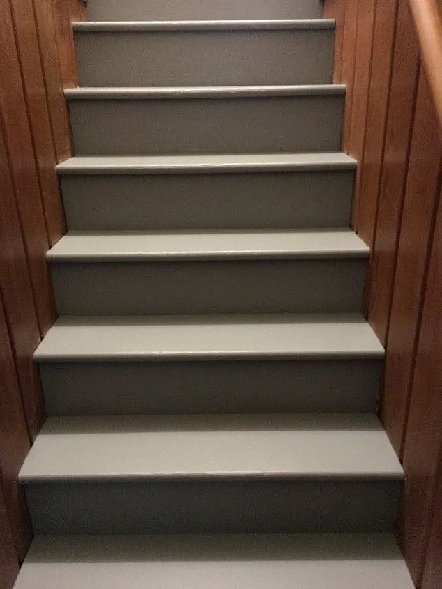 changing stairs from carpet to paint