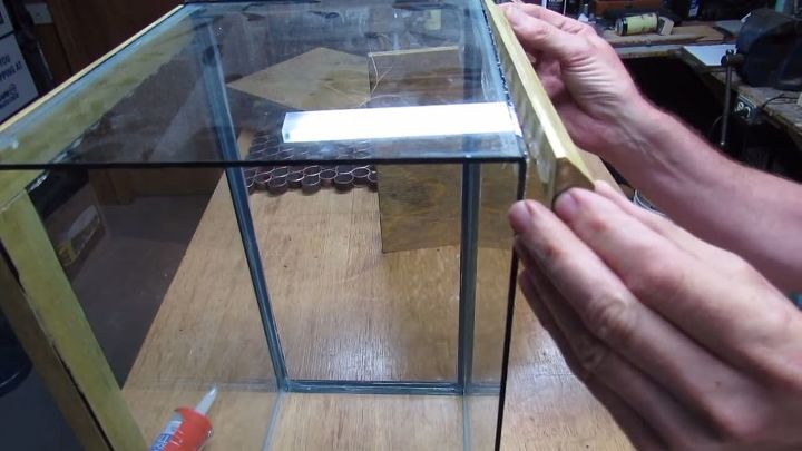 alimentador de pssaros prova de esquilo feito de um aqurio de 10 gales