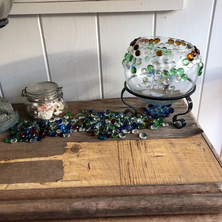 q what kind of glue should i use to apply glass pebbles to glass