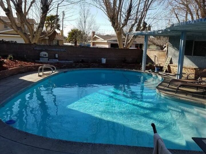 q landscape ideas for a wall by pool