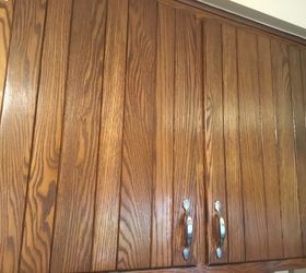 q what is the best type of paint to use for wood grain kitchen cabinets