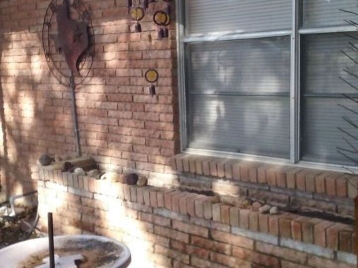 q brick planter