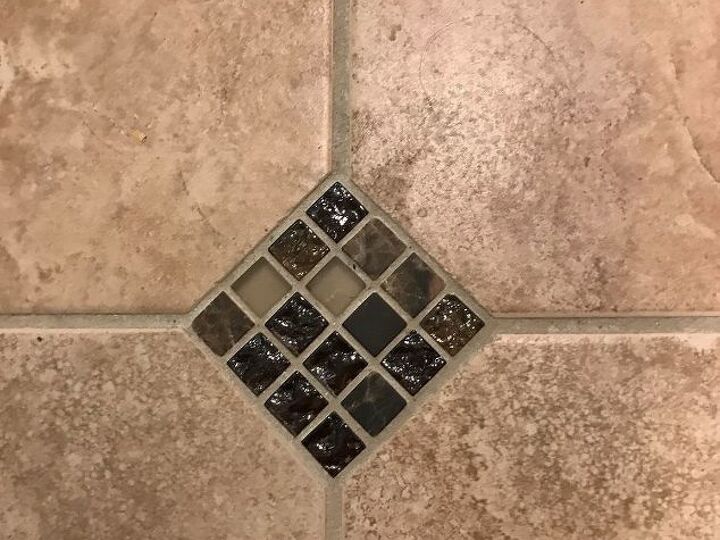 q help i need ideas on decorating with this tile