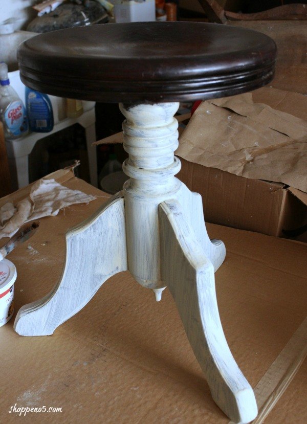 how to get a vintage look on an old piano stool