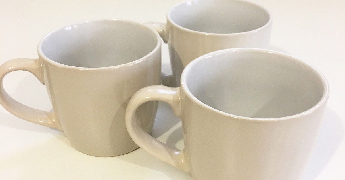 17 Wonderful Ways To Decorate Your Plain Mugs Hometalk