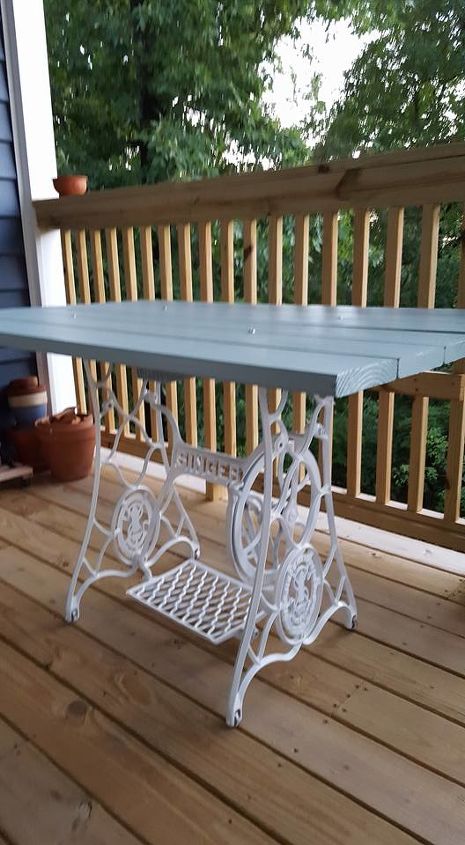 mesa y sillas para el porche
