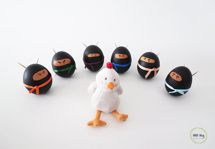 ideas rpidas de huevos de pascua que son demasiado lindos, Huevos Ninja de Pascua DIY