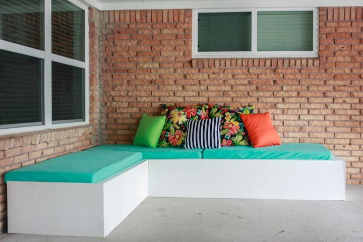 upgrade your backyard with these 30 clever ideas, Set up a corner couch using pallets