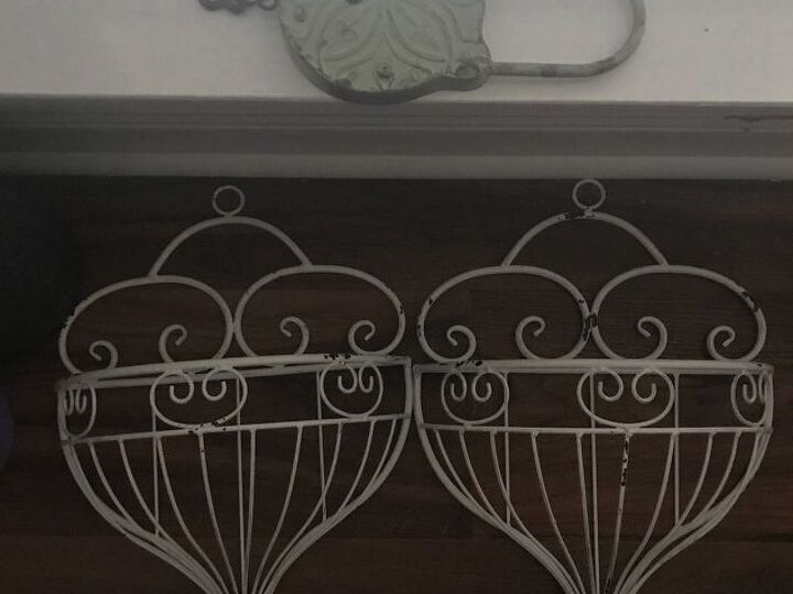 q i would like to put some plants on my bedroom wall using a planter