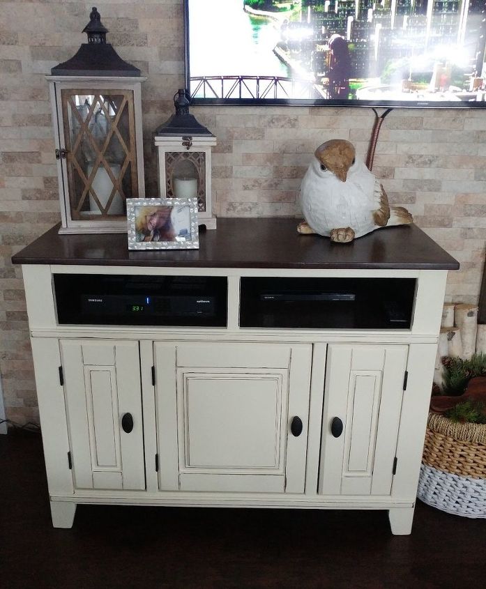 tv cabinet makeover with chalk paint