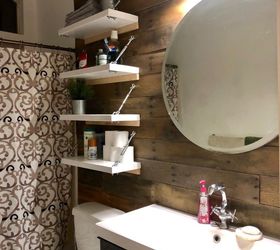 DIY Accent Pallet Bathroom
