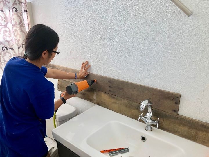 diy accent pallet bathroom