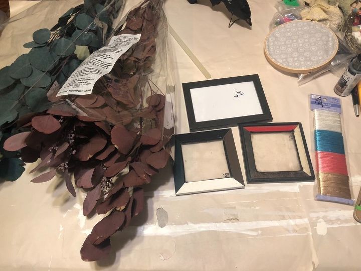 Simple Wreaths Hometalk At First I Thought Might Make Three Wreaths But Decided To Stay With My Original Plan And Just The Two Square Used Frames From