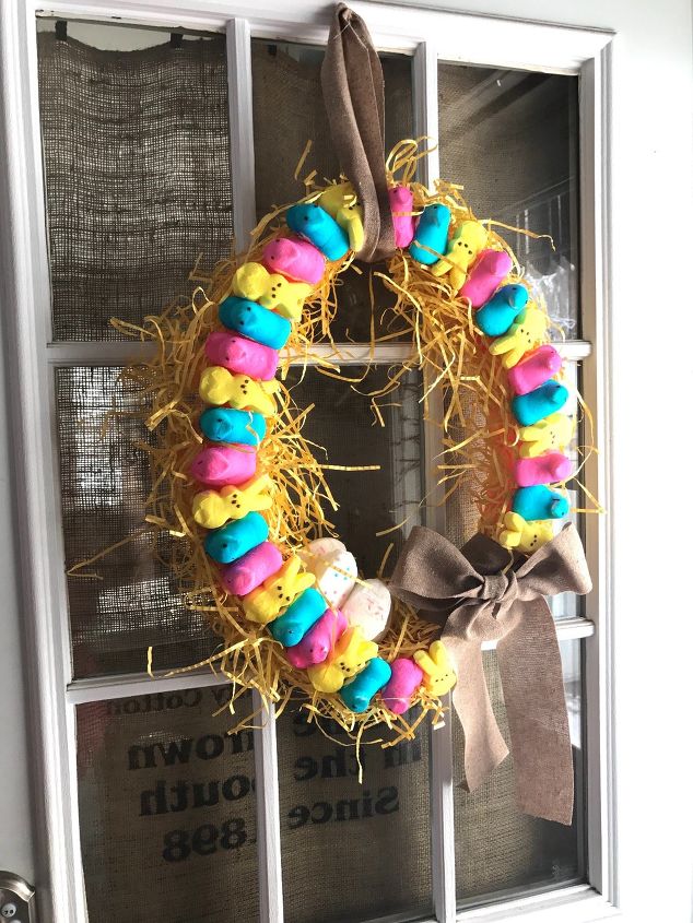 9 cute ways to decorate your front porch for easter, 2 Easter peeps wreath