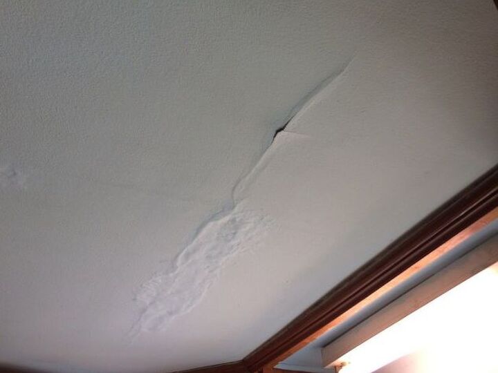 q kitchen ceiling help any suggestions