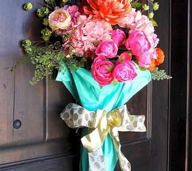 s check out these 15 beautiful flower ideas for spring, Easy and Bright Door Decor