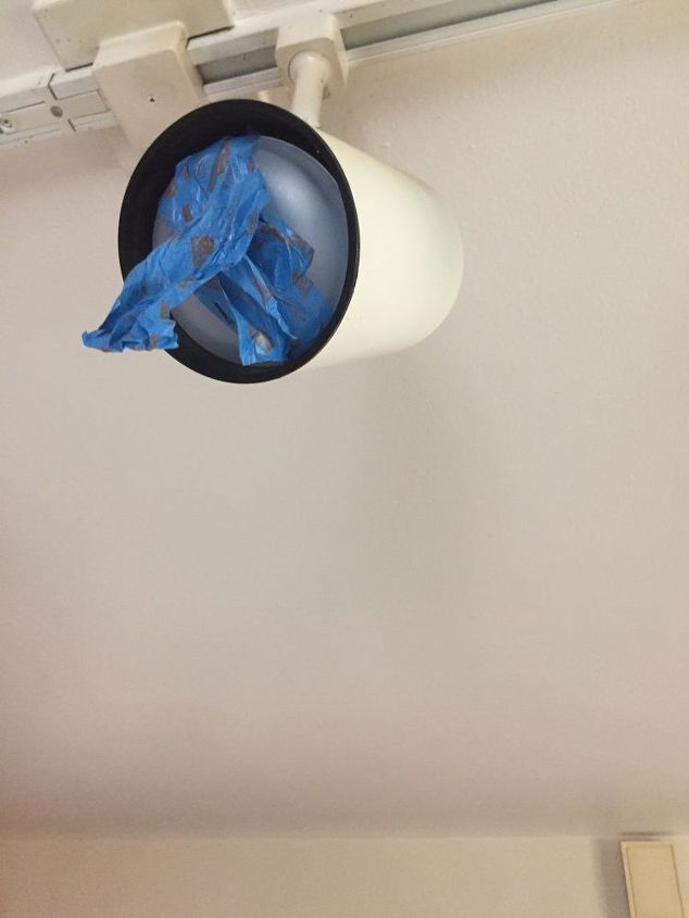 Light Bulb Stuck In Track Lighting Hometalk - How Do You Remove A Stuck Ceiling Light Cover