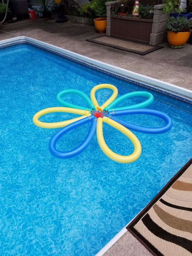 14 creative ways to transform pool noodles into something new, Turn Them Into A Flower Float