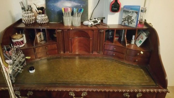 q organizing desk slots