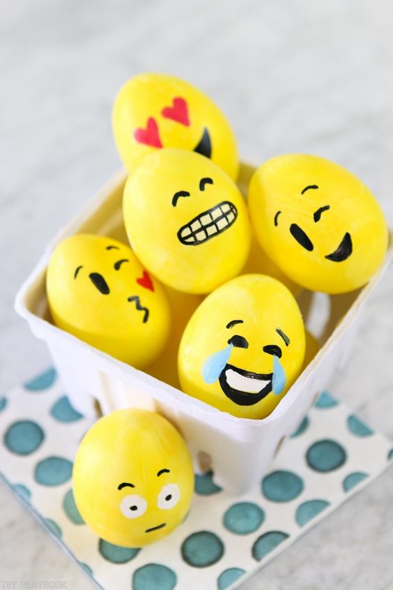how to make emoji easter eggs