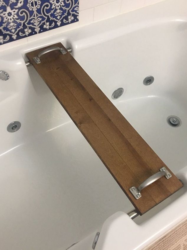 como criar uma bandeja de banheira diy com piso de madeira recuperada
