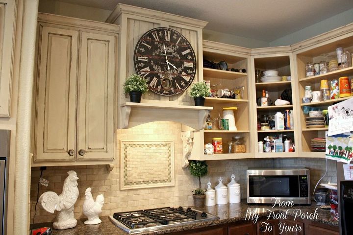 10 cambios populares en los gabinetes que transformarn su cocina, Creando un acabado de gabinete de cocina de pa s franc s usando pintura de tiza