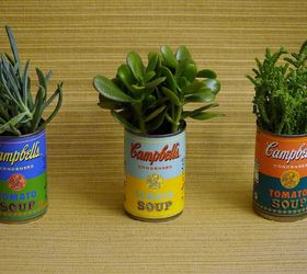 18 adorables ideas de jardines en contenedores para copiar esta primavera, Jardineras de latas de sopa