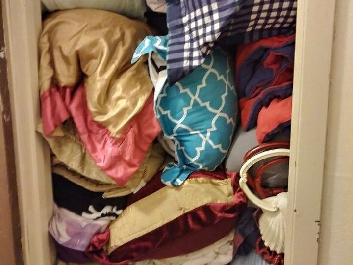 q any ideas on organizing this closet
