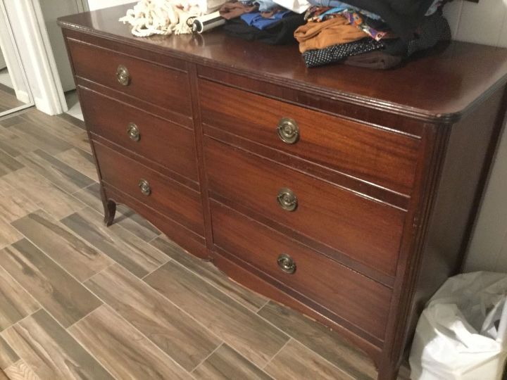 q does chalk paint come in a metallic colors this is priceless