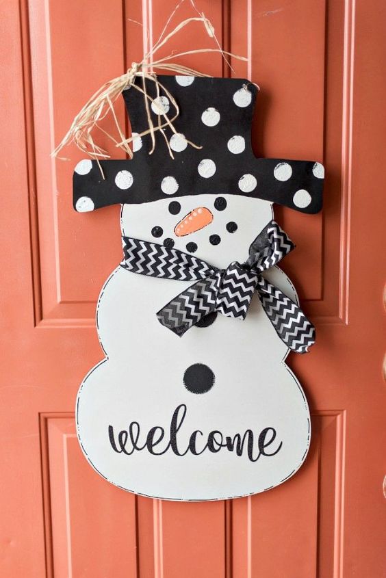 personalized door hangers and how to hang them