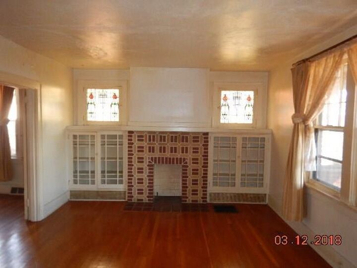 q what to do with this living room