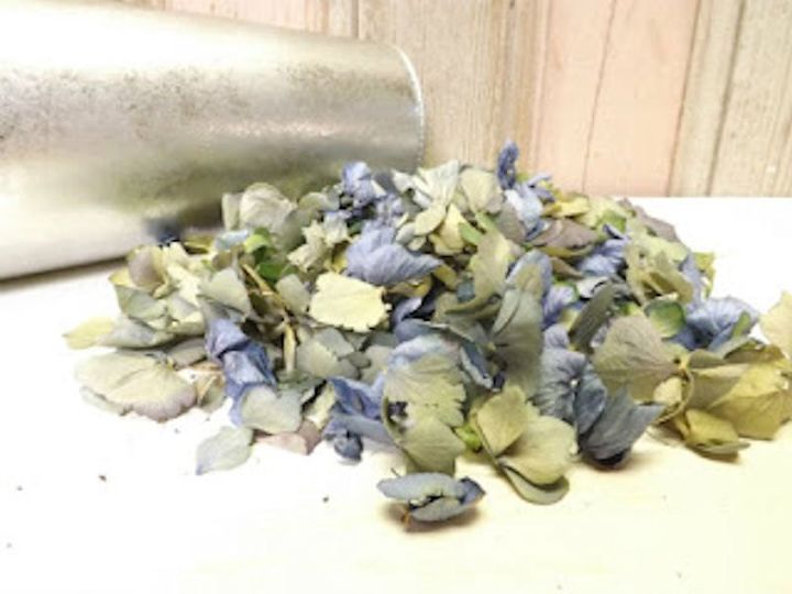 how to dry hydrangea flowers